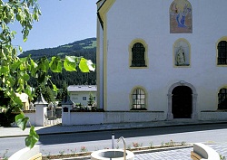 Village fountain Jochberg